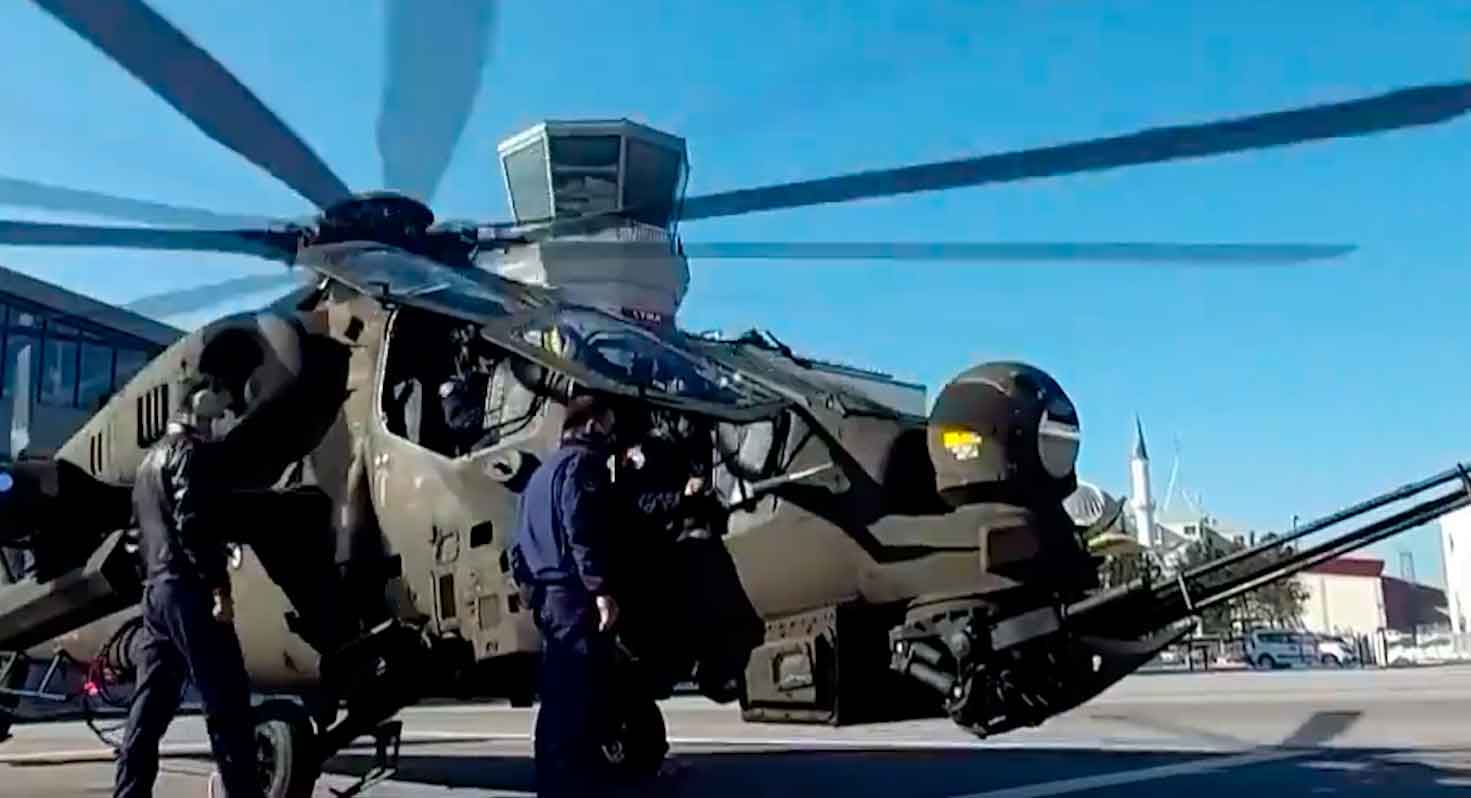 Turkish police now have their own attack helicopters. Photo and video: Video: Reproduction twitter @AjansHaberResmi 