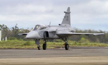 Linha de produção do F-39 Gripen é inaugurada no Brasil