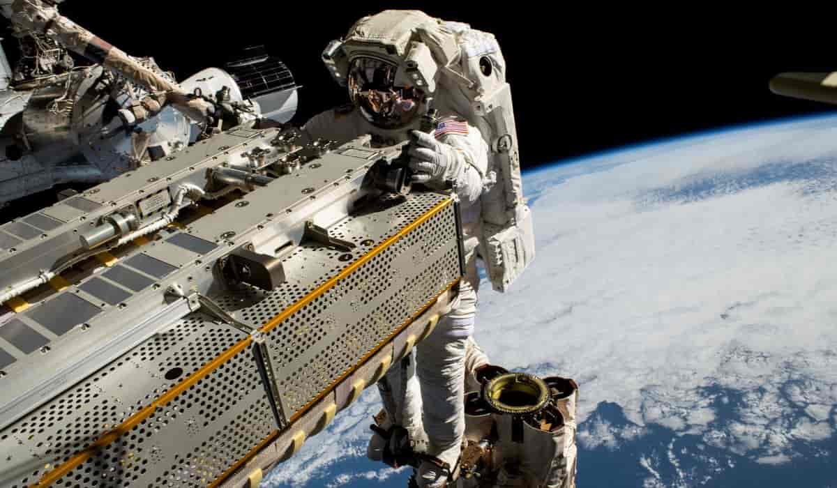 NASA quer criar assistente similar ao ChatGPT para astronautas 