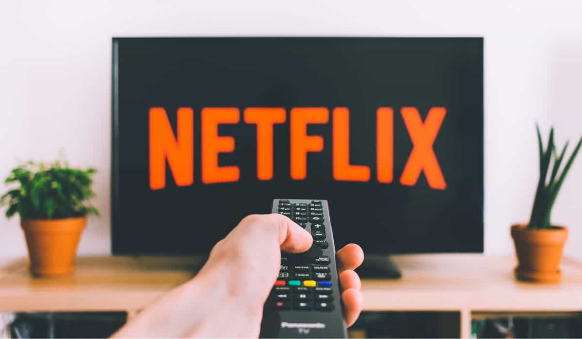 Procon envia prazo de 5 para Netflix explicar nova taxa