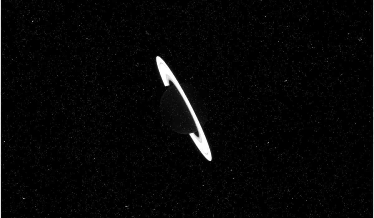 Telescópio James Webb tira novo foto de Saturno