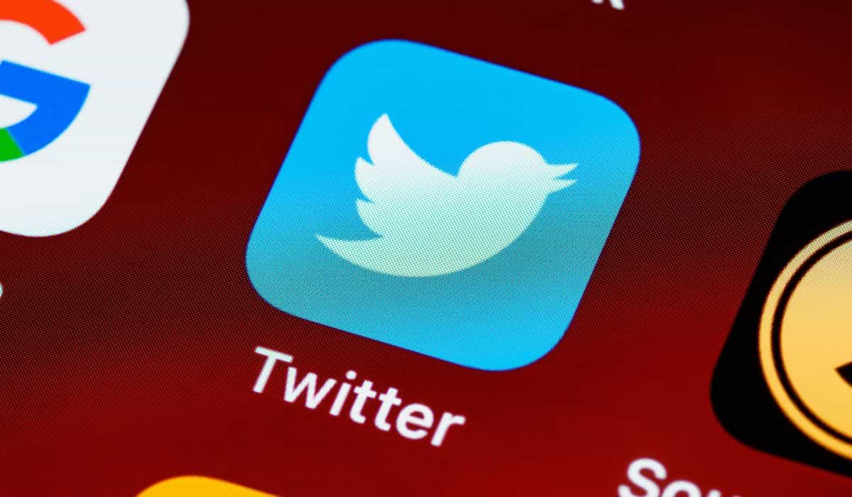 Twitter bloqueia o acesso de usuários sem conta