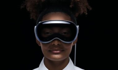Vision Pro: Apple apresenta óculos de realidade mista na WWDC