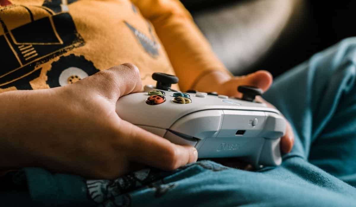 Microsoft é multada em quase R$ 100 milhões por coletar dados de crianças no Xbox