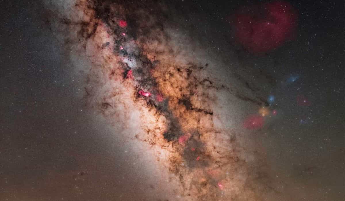 NASA destaca clique incrível da Via Láctea