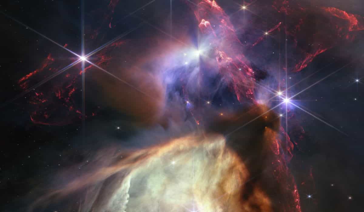 NASA divulga complexo nebuloso de tirar o fôlego
