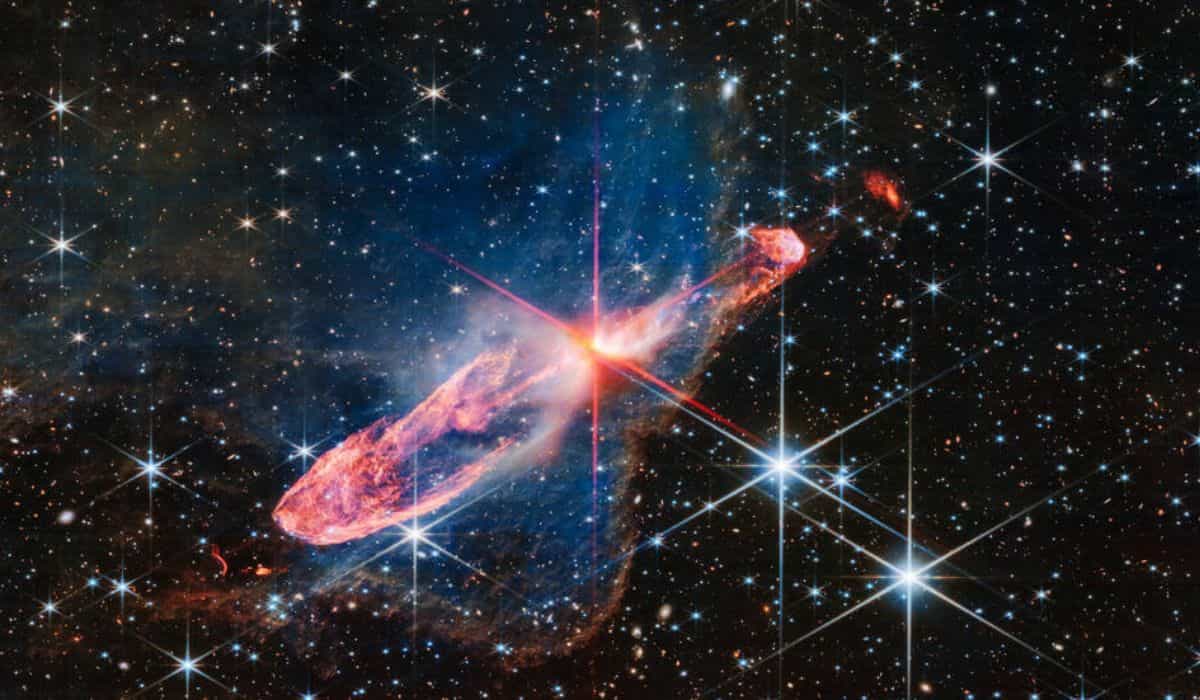 NASA: James Webb captura formação estrelar