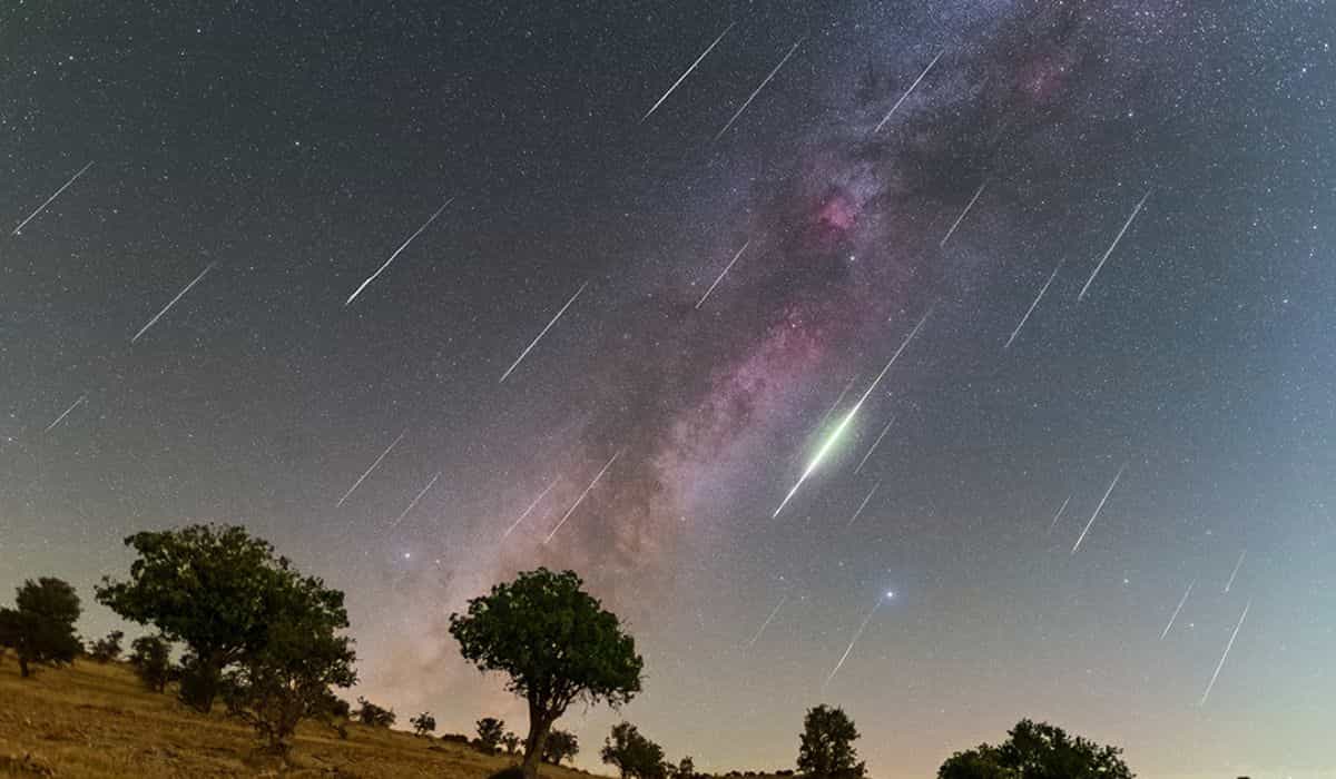 NASA destaca foto incrível de chuva de meteoros Perseidas
