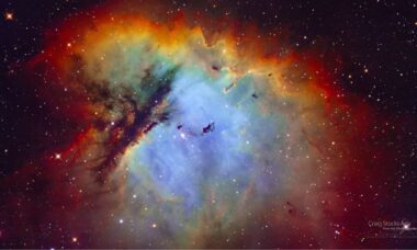 NASA destaca nebulosa 'Pac-Man' com muitas estrelas