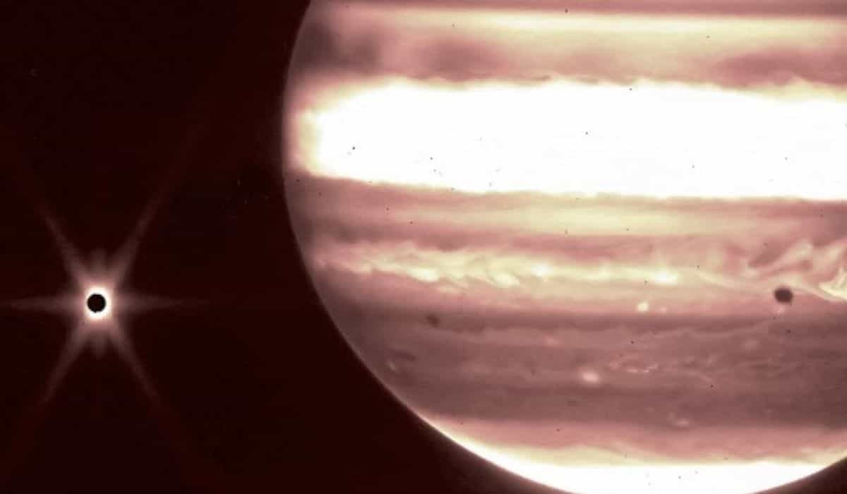 James Webb detecta carbono, elemento essencial à vida, em lua de Júpiter