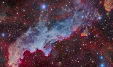 NASA destaca foto incrível de nebulosa 'Cabeça de Bruxa'