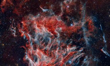NASA destaca clique de nebulosa que 'sobrou' da explosão de supernova