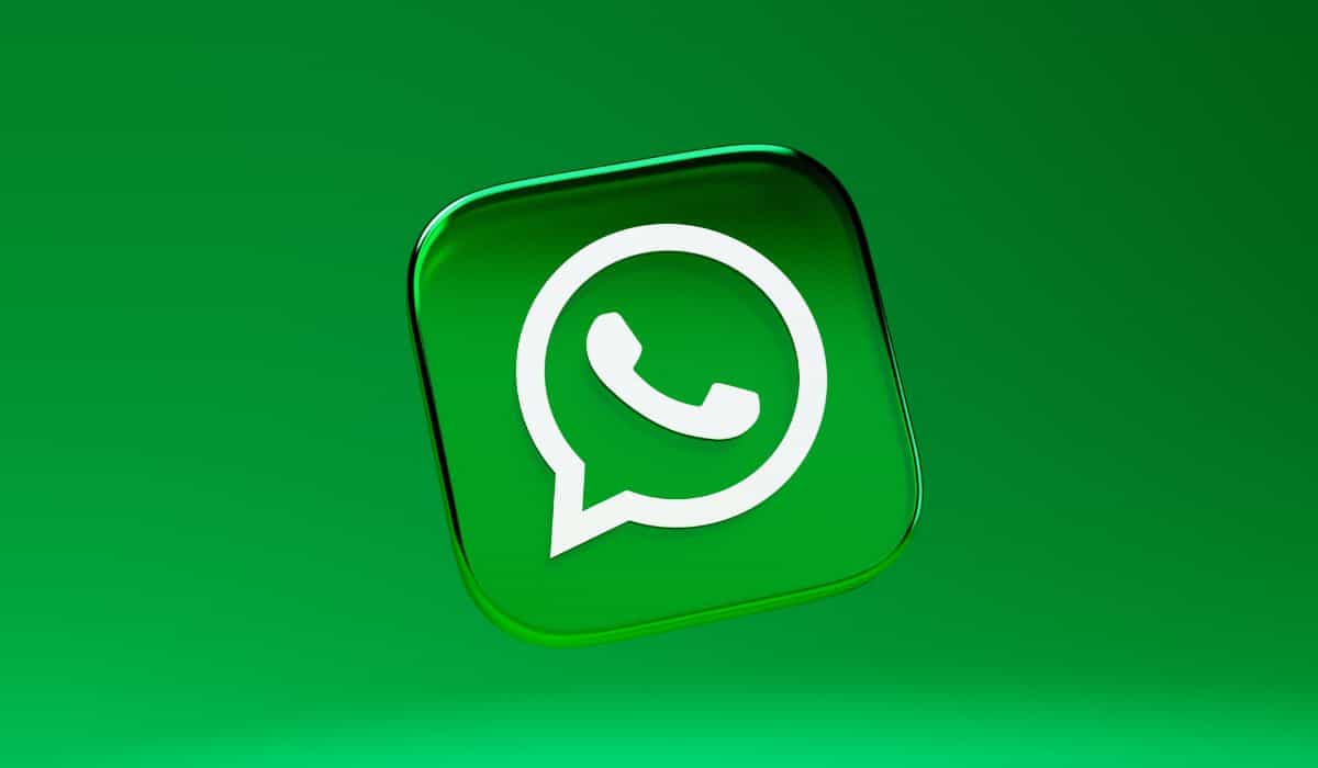 WhatsApp is testing new icons and visuals for its application