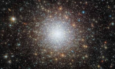 Hubble captura imagem fantástica de aglomerado estelar