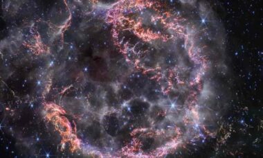 James Webb captura o que restou de explosão estelar da Cassiopeia A