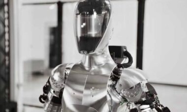 BMW fecha parceria com startup para introduzir robôs humanoides em sua fábrica