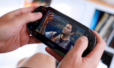 Rumores indicam desenvolvimento do PS Vita 2 pela Sony em parceria com a AMD