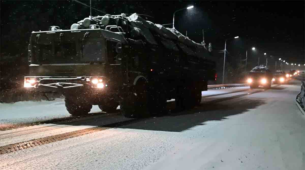 Rússia Realiza Exercício Militar de Grande Escala com Deslocamento do Regimento de Mísseis Balísticos com capacidade Nuclear