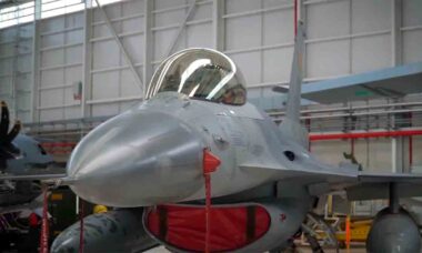 F-16. Foto e Vídeo: Reprodução Twitter @ZelenskyyUa