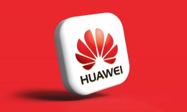 Huawei pretende revolucionar o mercado com o primeiro smartphone dobrável de três telas