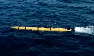 Vídeo: Houthis do Iêmen revelam novo submarino não tripulado "Al-Qari'a". Foto : Telegram @Irnaen