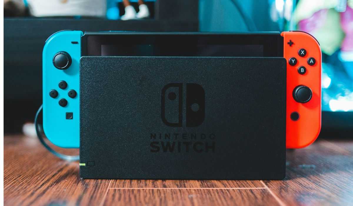 Nintendo Switch 2 está "pronto" e tem previsão de lançamento para março ou abril de 2025, revela CEO da Blade