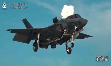 Japão Realiza primeiros testes do Jato F-35B no Porta-Aviões JS Kaga. X @JMSDF_PAO