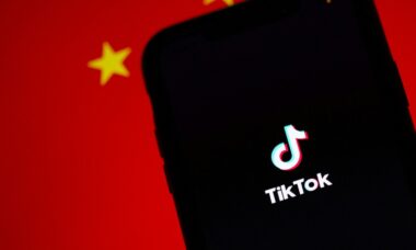 Empresa do TikTok planeja fechar aplicativo nos Estados Unidos, afirma jornal