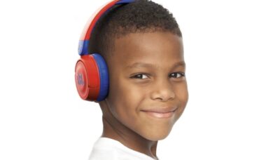 JBL lança fone de ouvido especial para crianças