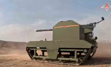 Robot armado "Smelchak". Foto: Ministerio de Defensa de Rusia