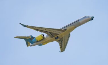 Global 8000. X @Bombardier