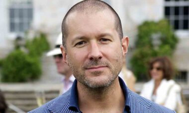 Designer do iPhone e CEO da OpenAI estão planejando lançamento de "companheiro" de IA; saiba mais