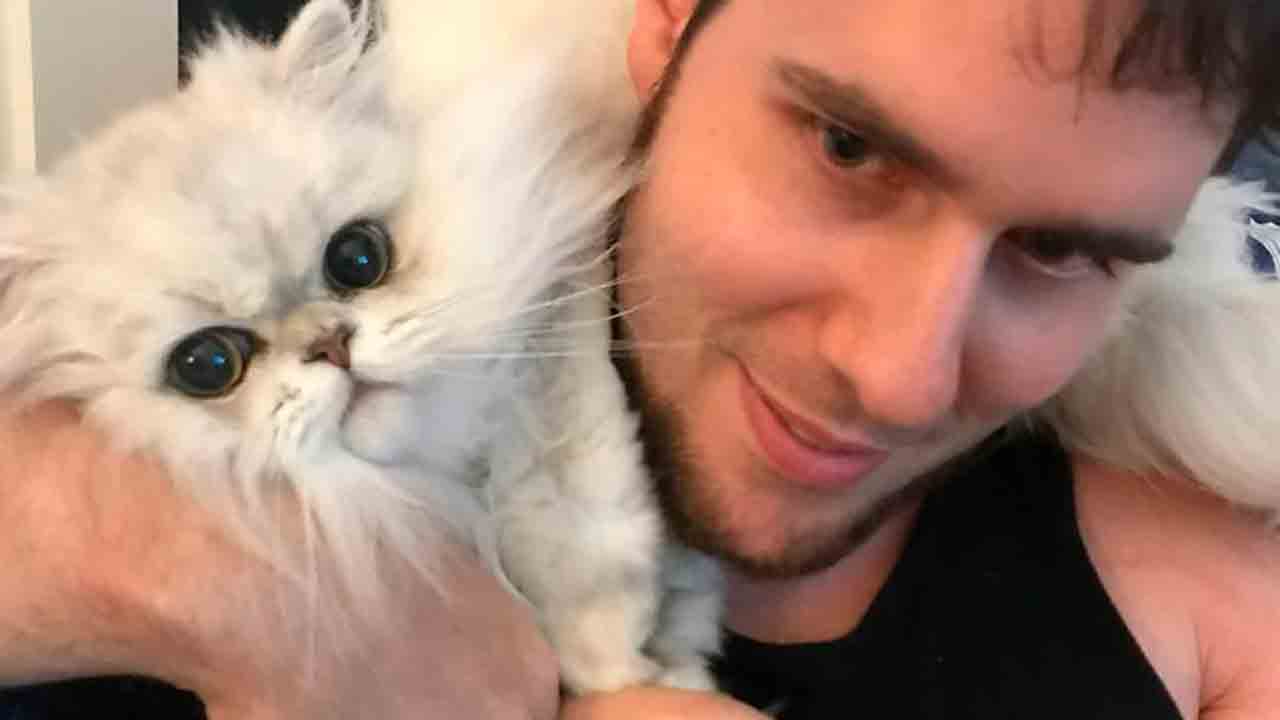 Patrick Julianelle. Instagram @popularmmospat