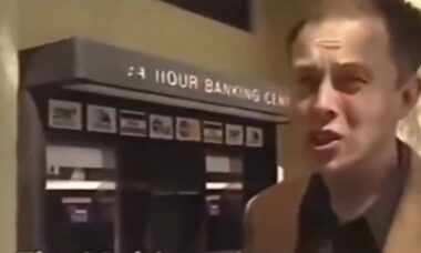 Imagens de Elon Musk com 26 anos viralizam após lançamento do cartão físico X Money