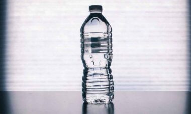 Turista revela preço de garrafa de água em hotel de Las Vegas e deixa a internet chocada