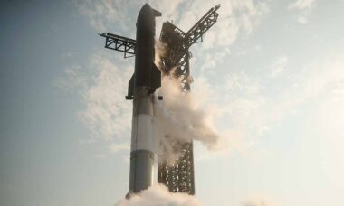 Imagem do Nono teste de vôo da Starship. ocorrido em 27 de maio de 2025. X @spacex