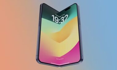 Confira nova foto do primeiro iPhone dobrável, previsto para 2026