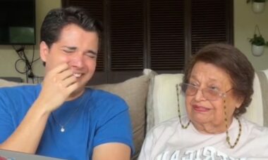 Avó viraliza no TikTok depois de ter uma conversa hilária com o ChatGPT