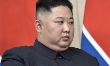 Celular contrabandeado da Coreia do Norte revela coisas que Kim Jong-Un faz para censurar cidadãos