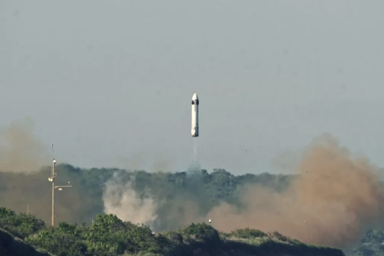 Honda suorittaa onnistuneen testin raketilla, joka osaa peruuttaa