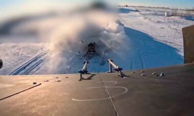 Rússia revela nova versão do drone kamikaze Shahed com motor a jato. Telegram @milinfolive