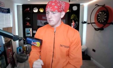 Influencer é preso sob suspeita de causar dano de US$ 63 mil a carro da F1 em Silverstone. YouTube @angryginge13