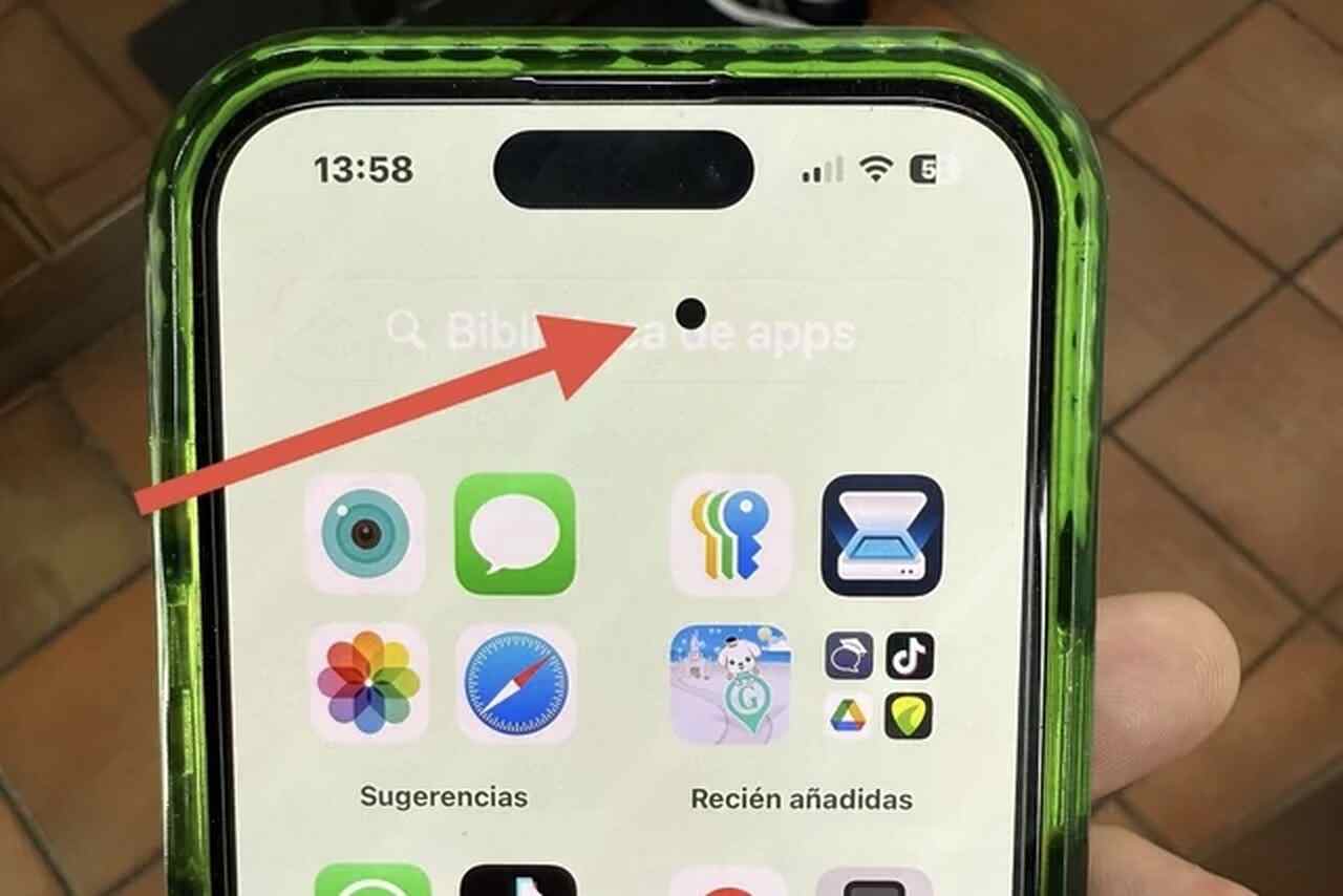 Internetanvändare chockas när de upptäcker "den svarta dödspunkten" på sina iPhones-skärmar