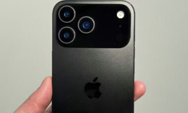 Novos vazamentos mostram como deve ser o iPhone 17 Pro; veja fotos