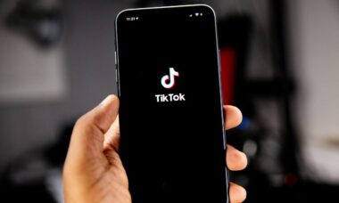 Paquistanês mata filha adolescente que se recusou a excluir perfil no TikTok