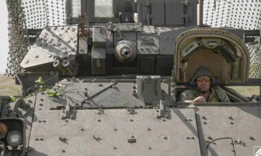 M2 Bradley. Telegram @si4eslavskabrygada