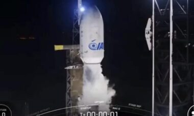 SpaceX lança satélite de comunicações avançado de Israel no espaço