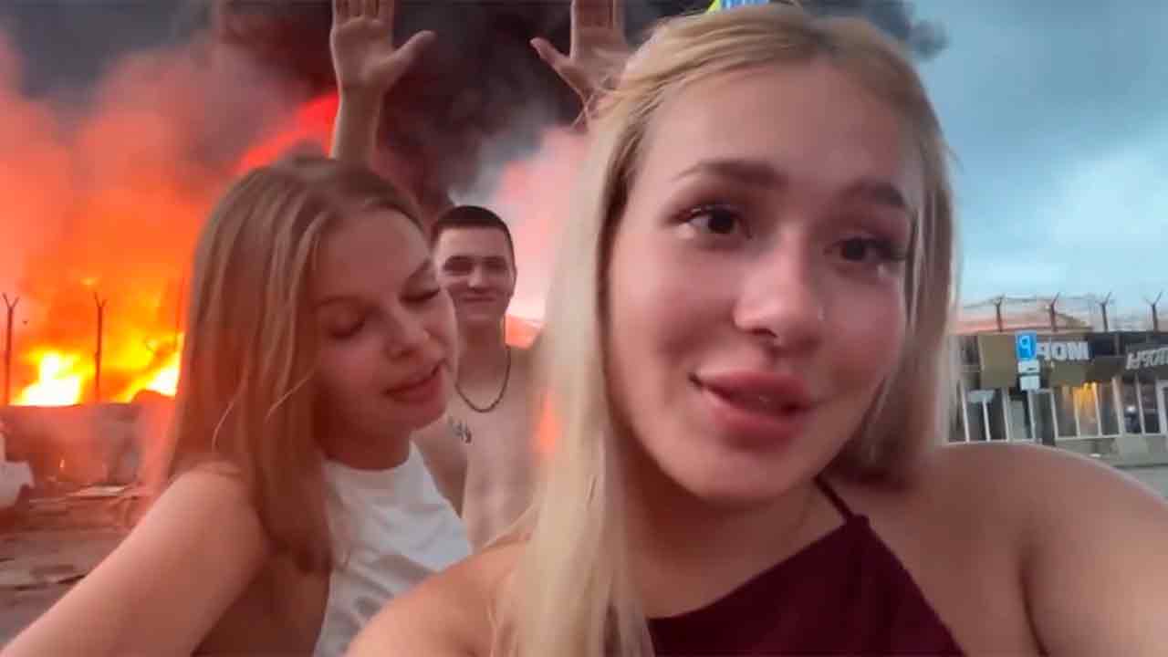 Dwie kobiety aresztowane po nagraniu filmu przed płonącym składem zaatakowanym w Rosji, Instagram @osintdefender