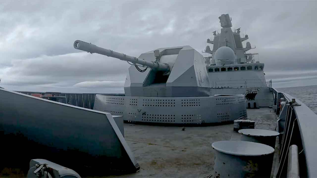 La fragata rusa Admiral Golovko derriba un objetivo aéreo durante un ejercicio en el mar de Barents. Telegram @mod_russia_en