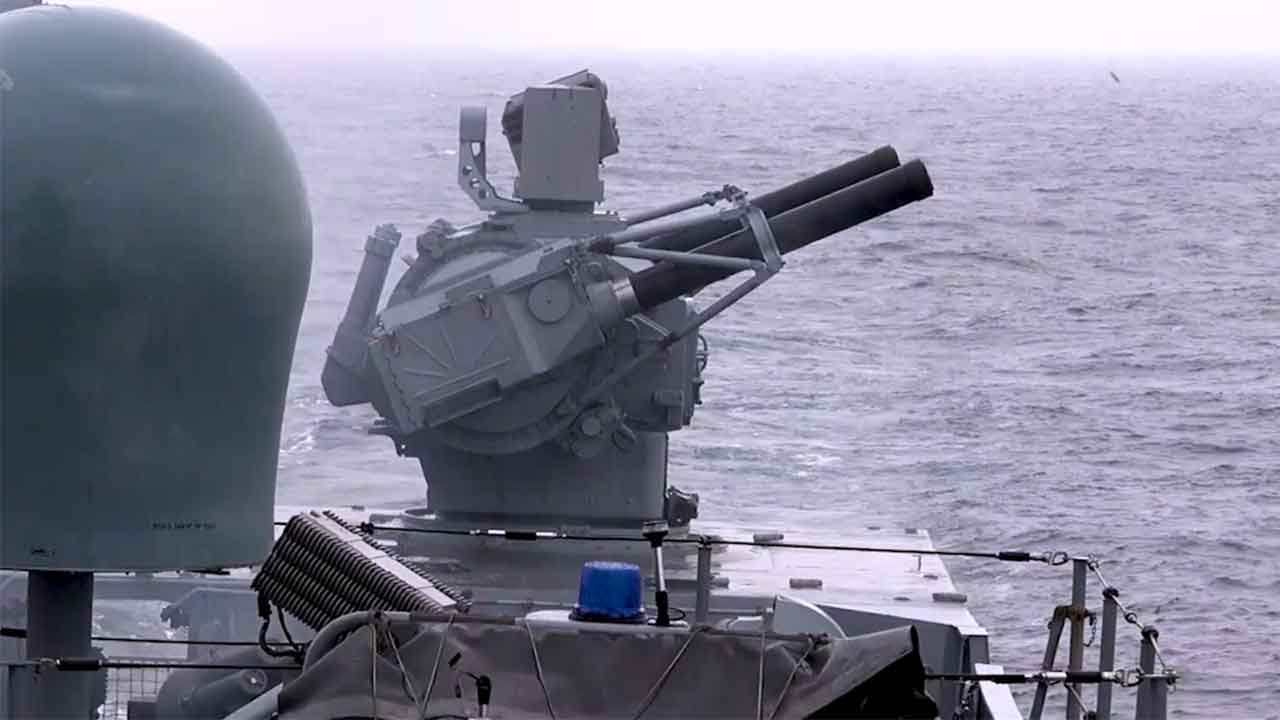 La fragata rusa Admiral Golovko derriba un objetivo aéreo durante un ejercicio en el mar de Barents. Telegram @mod_russia_en